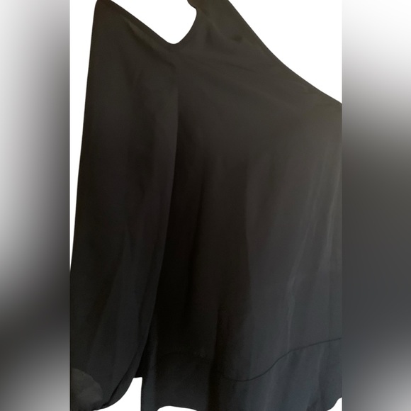 Bar III Women’s Medium Deep Black Long Sleeve Cold Shoulder Blouse - Picture 2 of 4